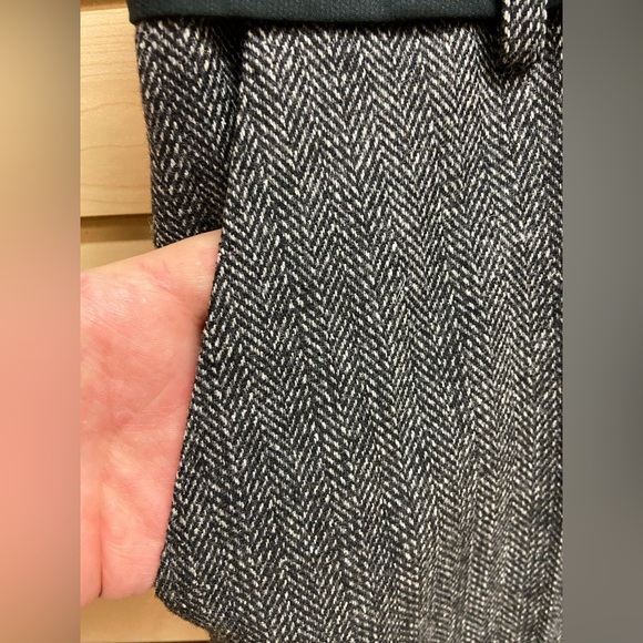 DOLCE GABBANA GORGEOUS STYLISH LOOKING WOMEN DRESS PANTS SIZE 8 - Picture 3 of 6